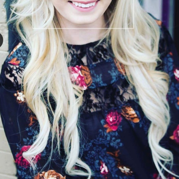 Floral top - Picture 1 of 2